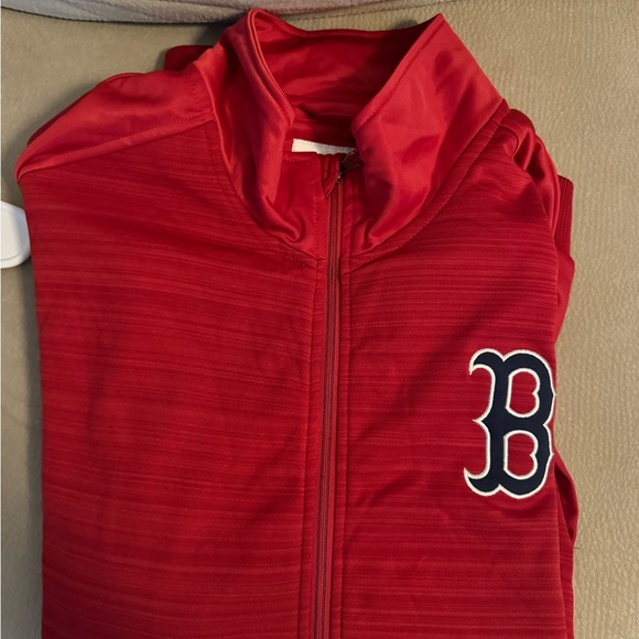 MLB Red Performance Jacket - Picture 2 of 2